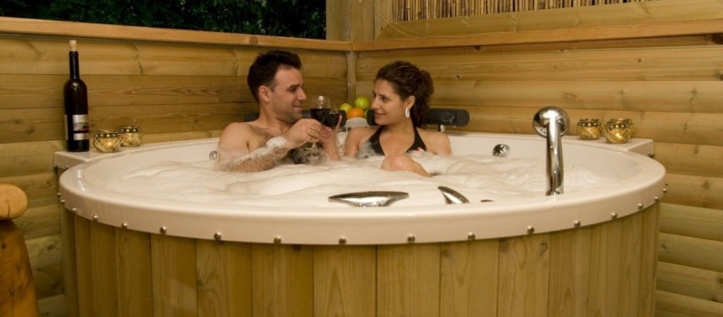 15% הנחה על מגוון הטיפולים וחבילות הספא ב'קסם המגע'